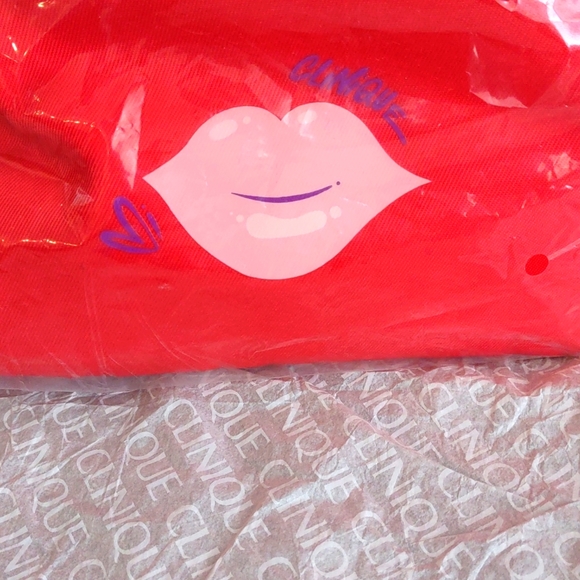 NWT Clinique tote lips design 💋 - Picture 2 of 5